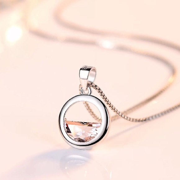 🌟 Sterling Crystal Necklace - Picture 4 of 5